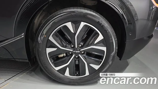 Kia EV6 — Фото автомобиля 21
