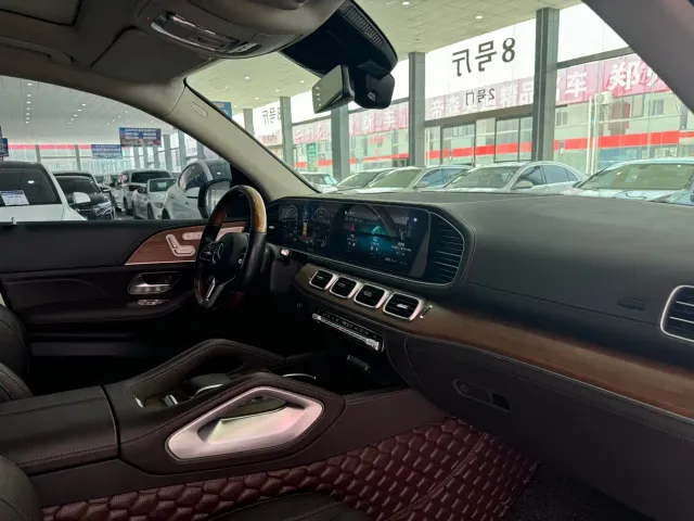 Mercedes-Benz GLS-Class — Фото автомобиля 10