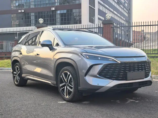 BYD Song L DM-i — Фото автомобиля 3