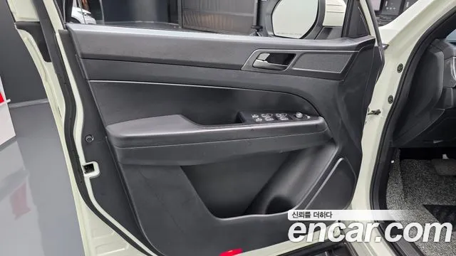 KG_Mobility_Ssangyong Rexton Новый Rexton Sport Khan Дизель 2.2 4WD — Фото автомобиля 24
