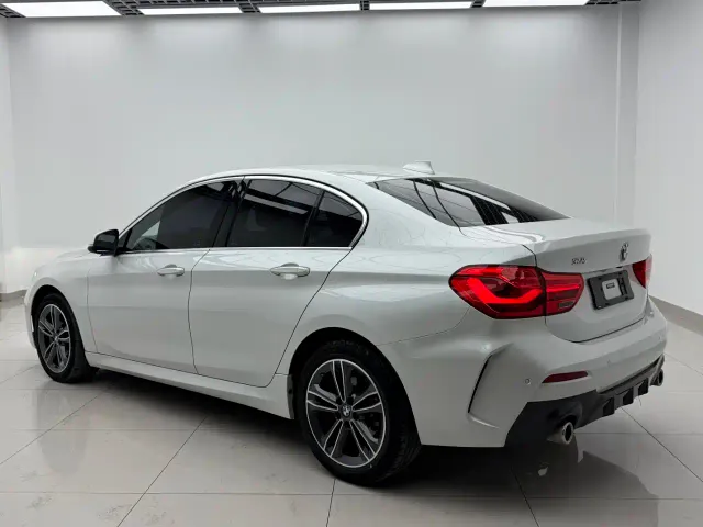 BMW 1 Series — Фото автомобиля 4
