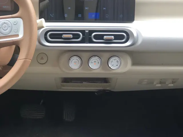 Wuling Hongguang Mini EV — Фото автомобиля 13