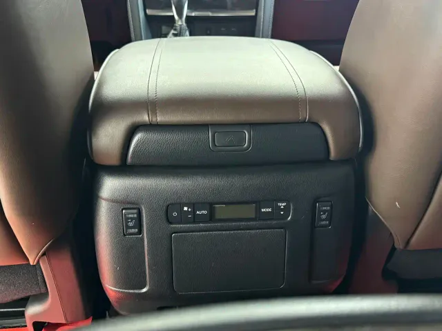 Nissan Patrol — Фото автомобиля 21
