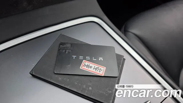 Tesla Model 3 — Фото автомобиля 20