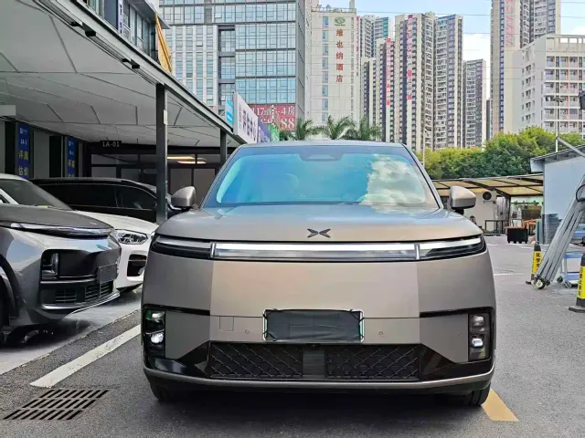Xpeng GX — Фото автомобиля 3