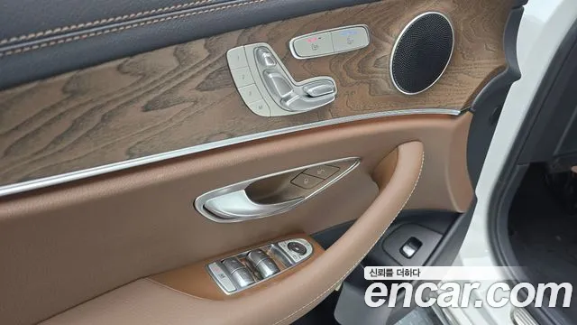 Mercedes-Benz E-Class W213 — Фото автомобиля 14