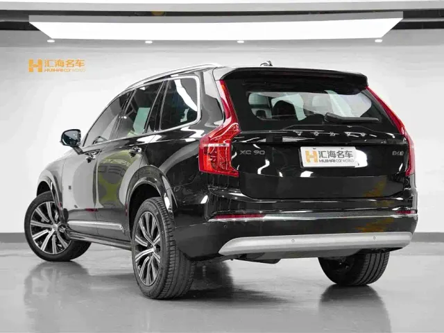 Volvo XC90 — Фото автомобиля 4