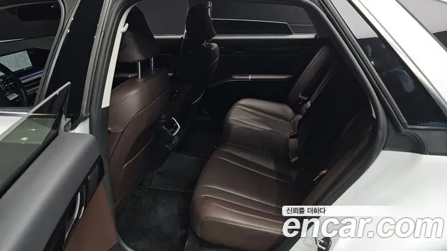 Hyundai Grandeur GN7 — Фото автомобиля 11