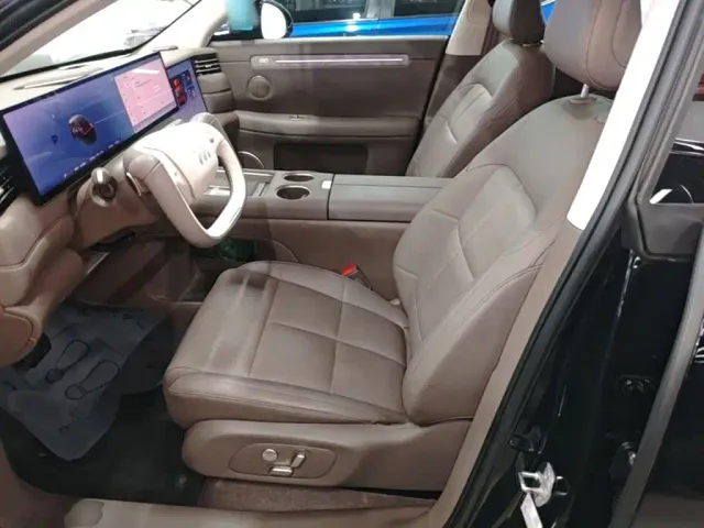 IM Motors LS6 — Фото автомобиля 14