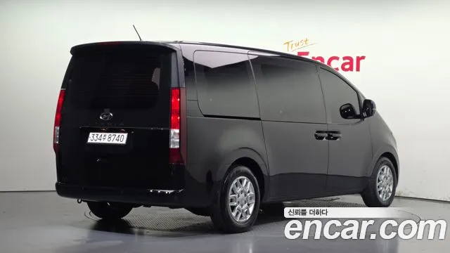 Hyundai Staria — Фото автомобиля 2