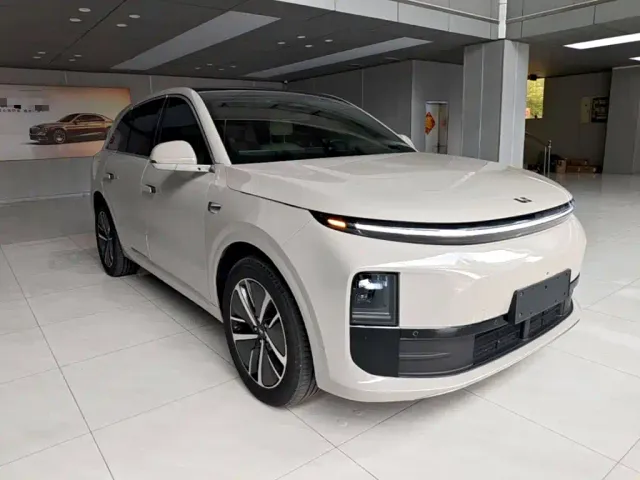 Li Auto L6 — Фото автомобиля 3