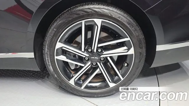 Genesis G80 Бензин 2.5 турбо AWD — Фото автомобиля 5
