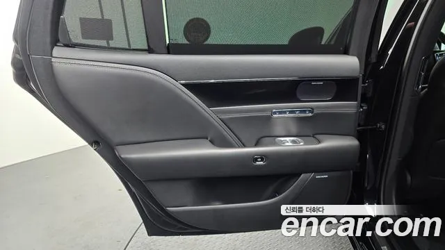 Genesis G90 Бензин 3.5 турбо AWD — Фото автомобиля 22
