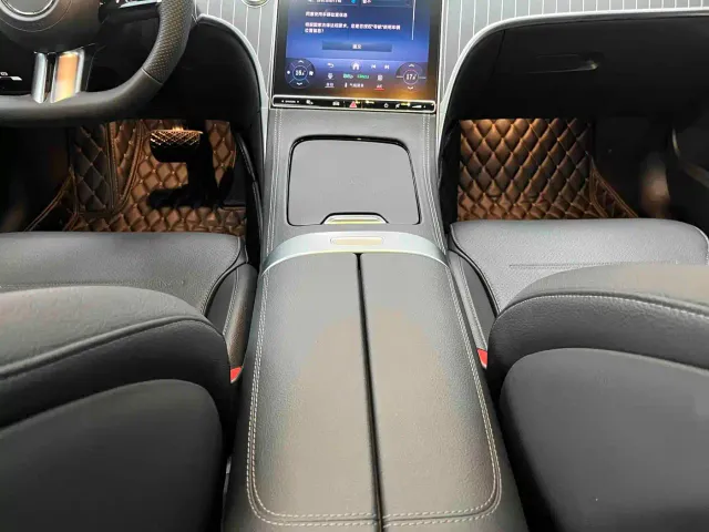 Mercedes-Benz C-Class — Фото автомобиля 19