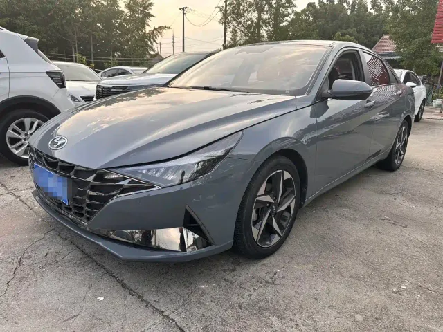 Фотография автомобиля — Hyundai Elantra
