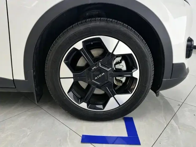 GAC Aion UT — Фото автомобиля 6