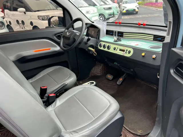 Wuling Hongguang Mini EV — Фото автомобиля 12