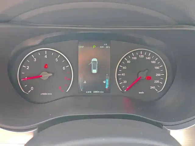 BYD Song MAX — Фото автомобиля 14