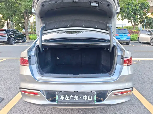 BYD Qin PLUS — Фото автомобиля 28