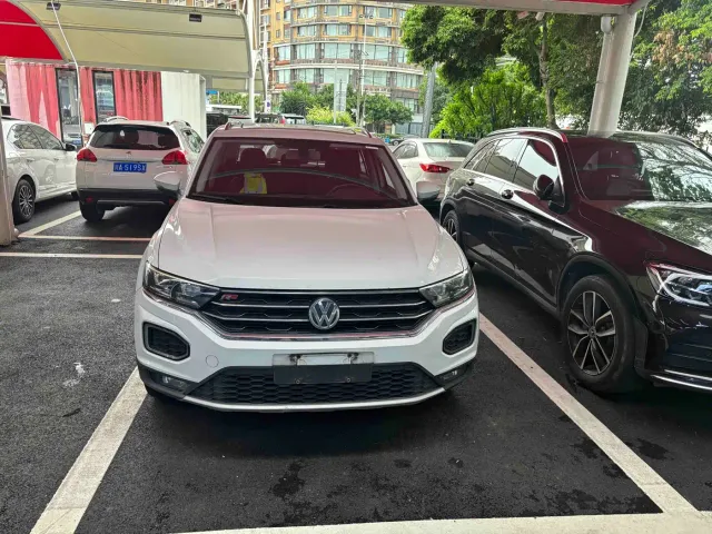 Volkswagen T-Roc — Фото автомобиля 2