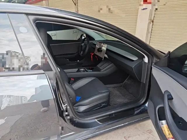 Tesla Model 3 — Фото автомобиля 19