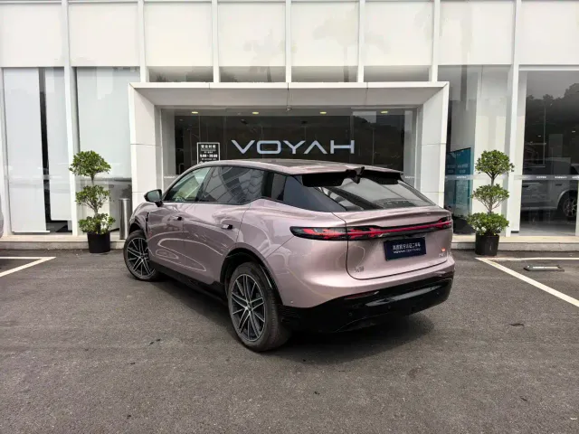 Voyah Zhiyin — Фото автомобиля 5