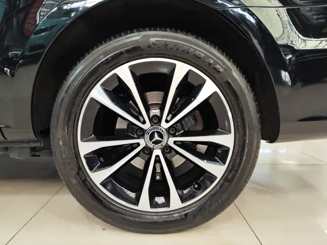 Mercedes-Benz V-Class — Фото автомобиля 26