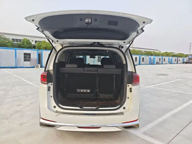 GAC Trumpchi M8 — Фото автомобиля 9