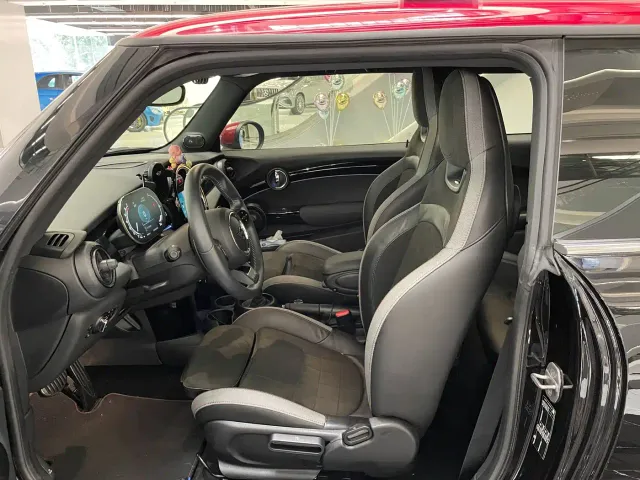 MINI Hatch — Фото автомобиля 9