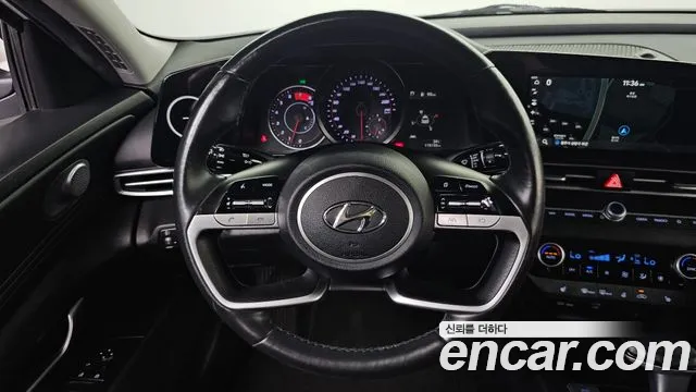 Hyundai AVANTE Avante (CN7) — Фото автомобиля 16