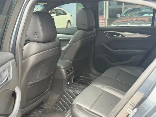 Cadillac CT5 — Фото автомобиля 8