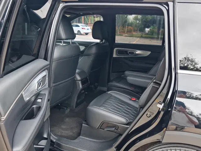 GAC Trumpchi GS8 — Фото автомобиля 10