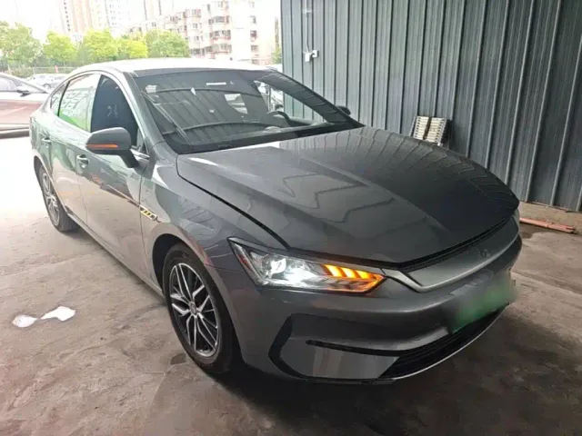 BYD Qin PLUS — Фото автомобиля 3