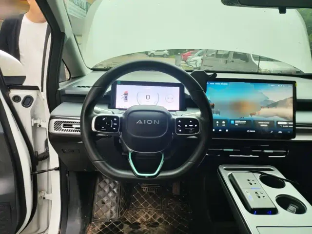 GAC Aion Y — Фото автомобиля 10