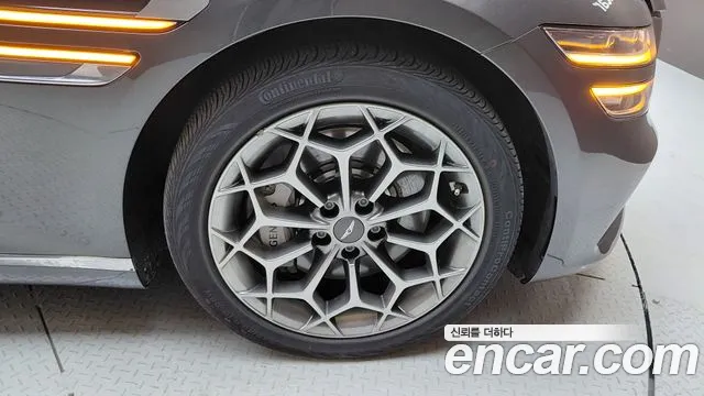 Genesis G80 Бензин 2.5 турбо AWD — Фото автомобиля 19