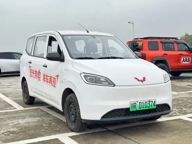 Wuling Hongguang — Фото автомобиля 3