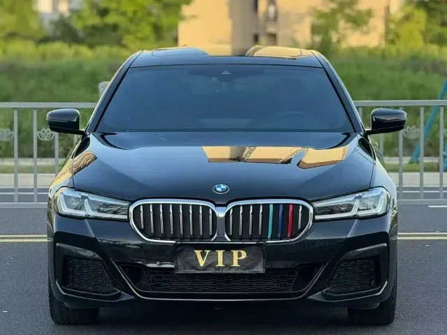 BMW 5 Series — Фото автомобиля 2