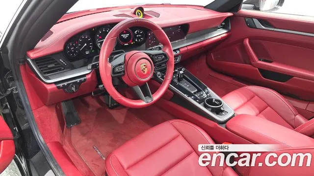 Porsche 911 992 — Фото автомобиля 10