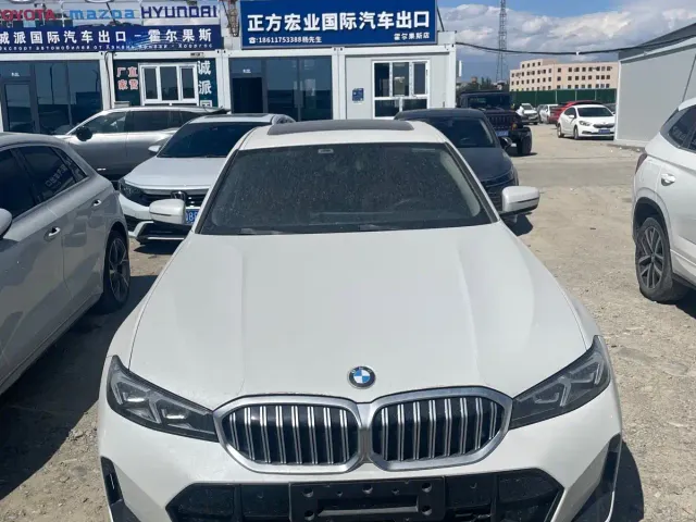 Фотография автомобиля — BMW 3 Series