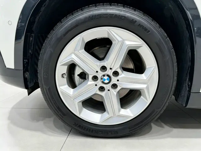 BMW X1 — Фото автомобиля 14
