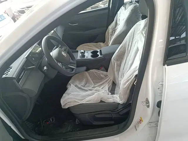 BYD Qin PLUS — Фото автомобиля 14