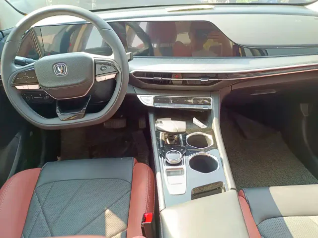 Changan Eado — Фото автомобиля 6
