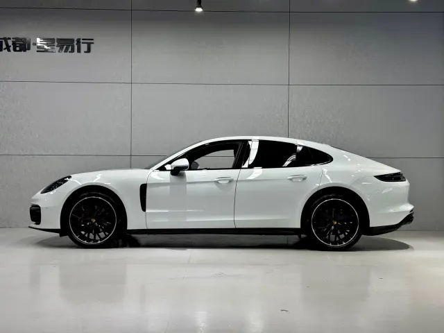 Porsche Panamera — Фото автомобиля 2