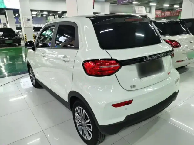 Leapmotor T03 — Фото автомобиля 4