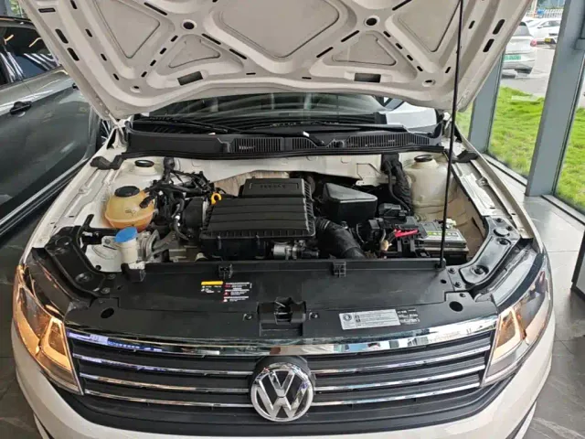 Volkswagen Lavida — Фото автомобиля 19