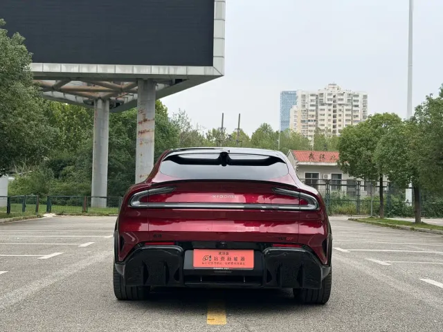 Xiaomi YU7 — Фото автомобиля 5