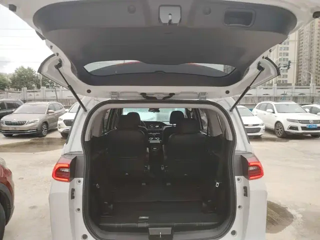 GAC Trumpchi M6 — Фото автомобиля 18