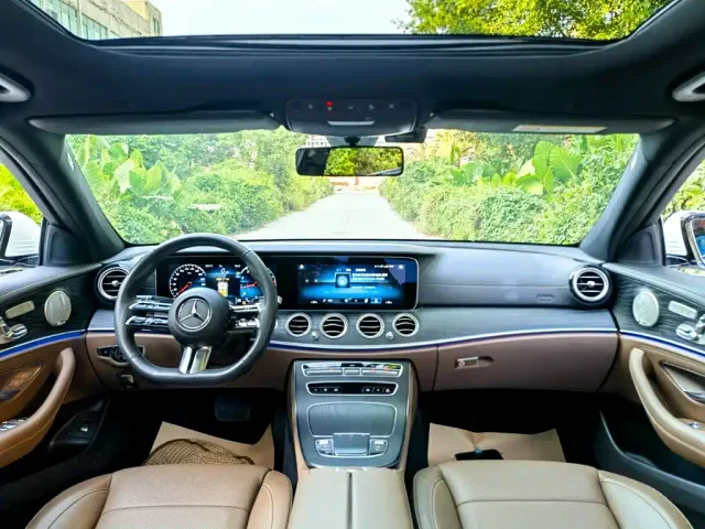Mercedes-Benz E-Class — Фото автомобиля 8