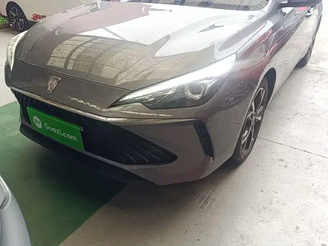 Roewe i5 — Фото автомобиля 23