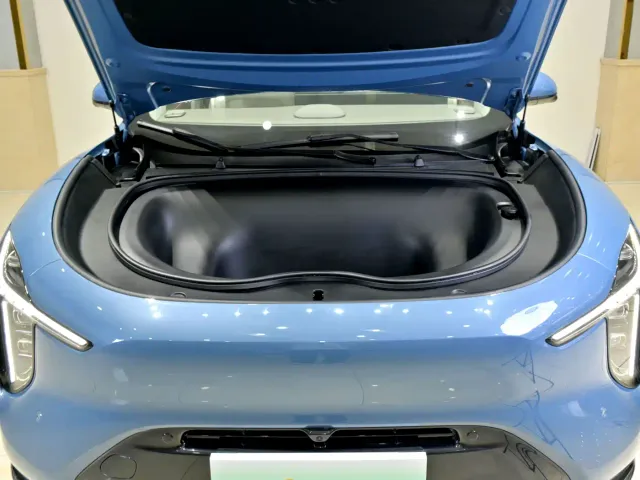 IM Motors LS6 — Фото автомобиля 22
